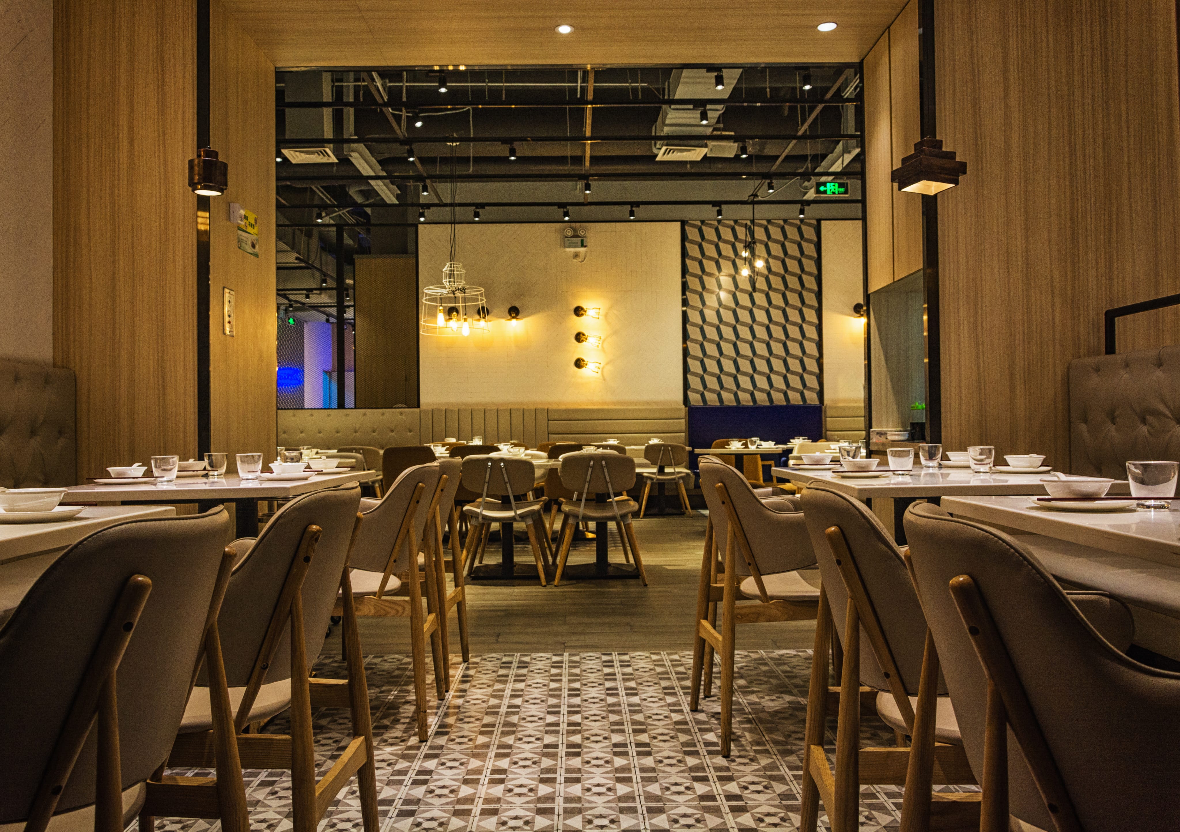 คาเฟ่และร้านอาหาร (Cafe & Restaurant)