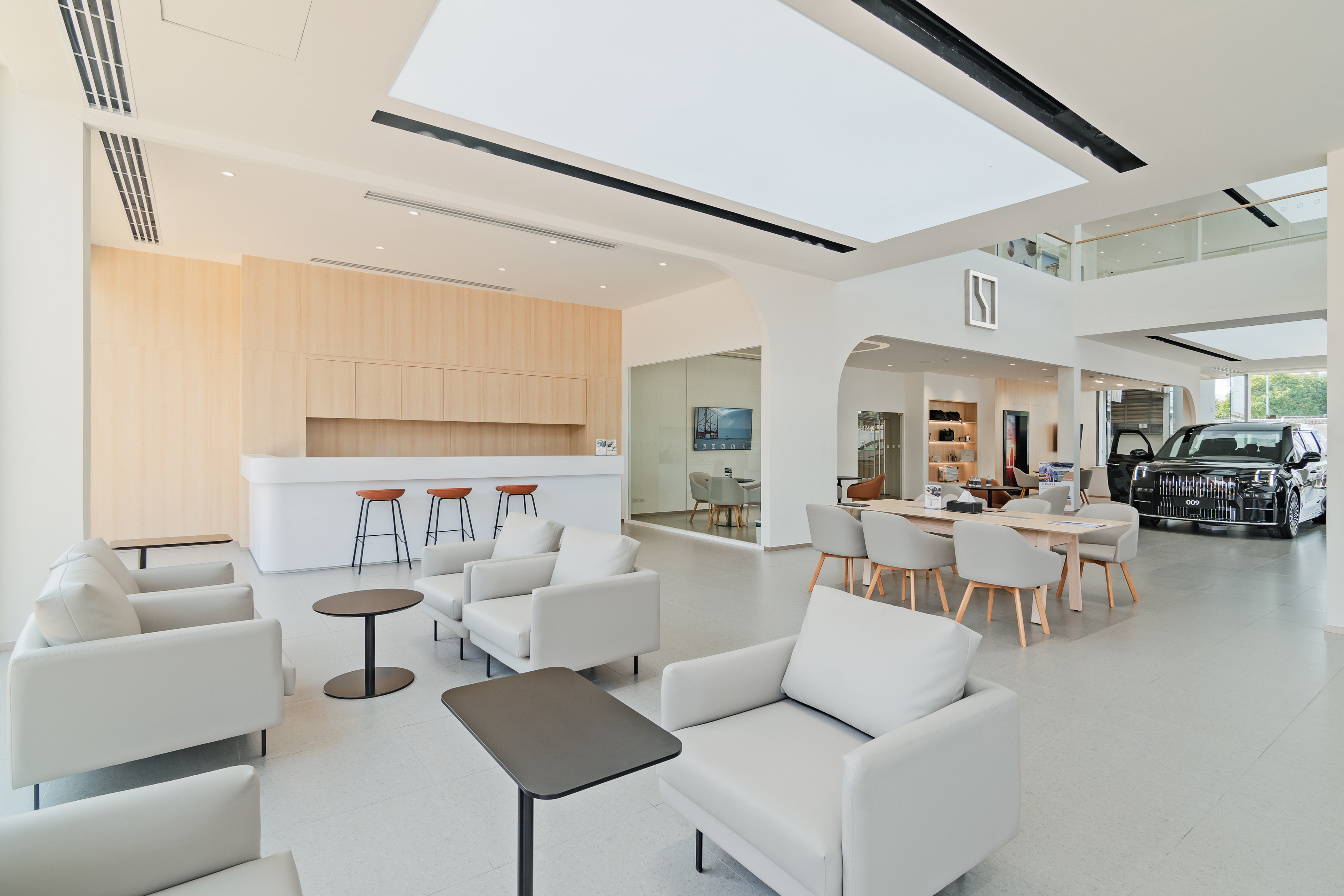 Showroom Zeekr วิภาวดี - BFM Laminates